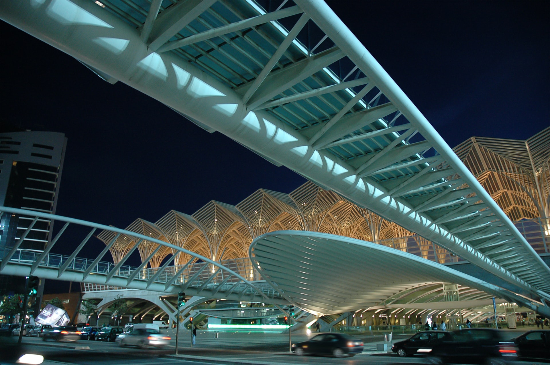 Santiago Calatrava's Lisbon-railroad oriental station made of steel and glass.